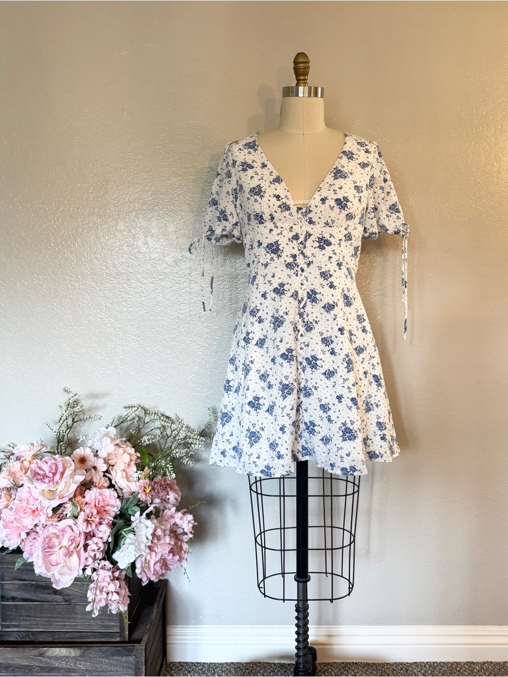 Floral Blue & White V-Neck Sundress